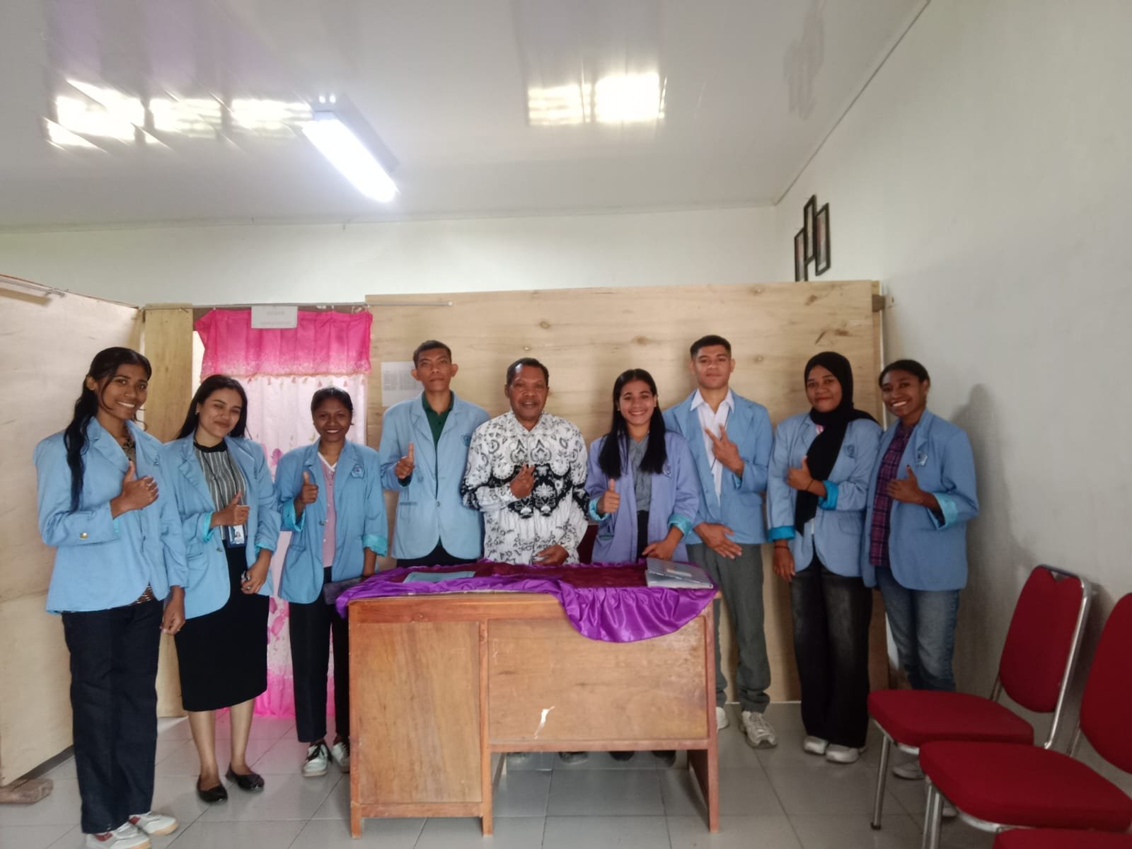Kunjungan Pertama sekaligus perkenalan Lingkungan Sekolah SDN Dapitau - [Desa Dapitau]